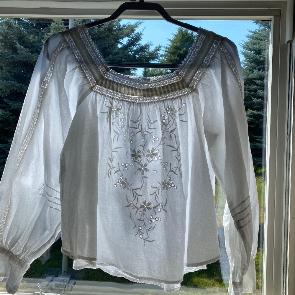 Women’s white cotton boho/peasant blouse